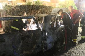 auto incendiata