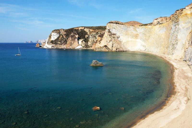 Spiaggia Chiaia di Luna a Ponza