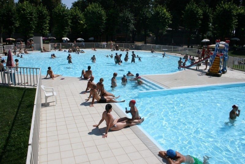 apertura piscine all'aperto