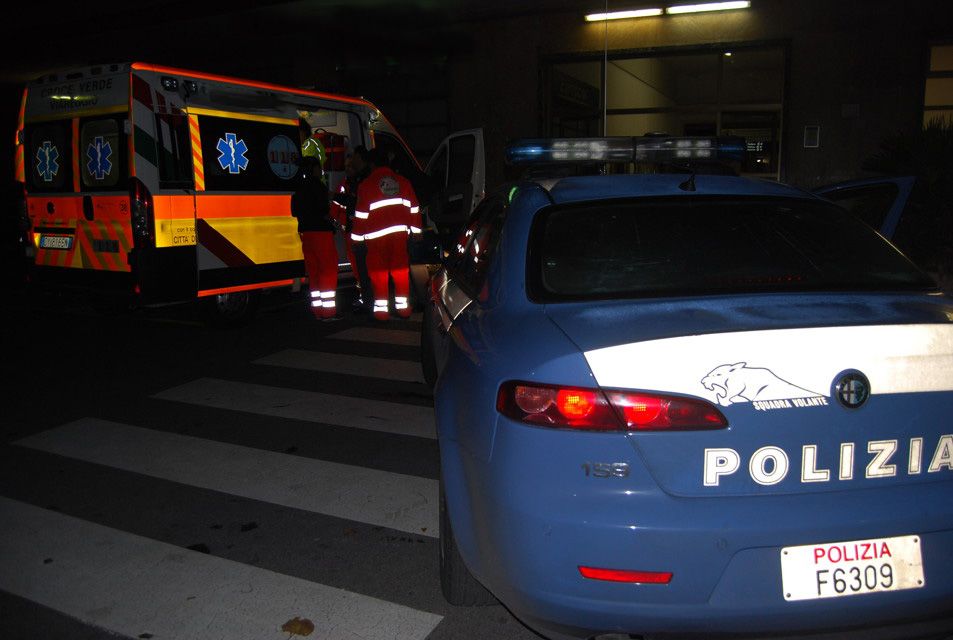 polizia ambulanza notte