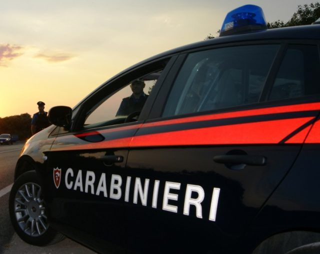 Risultati immagini per carabinieri auto