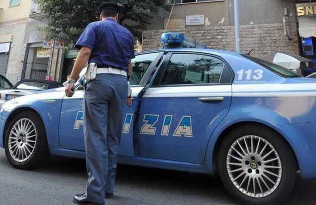 Roma, promettevano permessi di soggiorno in cambio di denaro ... Polizia di stranieri