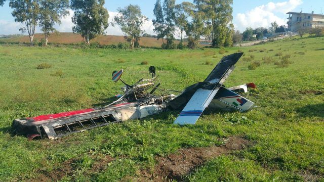 Pomezia, ultraleggero precipita e prende fuoco. Morto sul colpo il pilota Biagio Cammarone