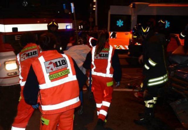 ambulanza-118-notte-vigili-del-fuoco via ostiense