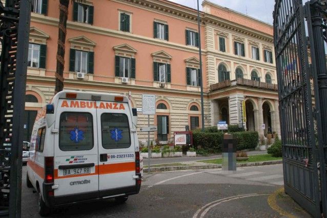 Roma, ragazza incinta ma non vaccinata è morta di Covid presso il Policlinico Umberto I di Roma. Si indaga per omicidio colposo.