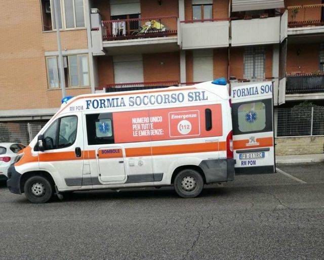 Pomezia suicidio via Catilina