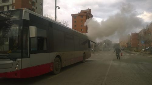 autobus fuoco