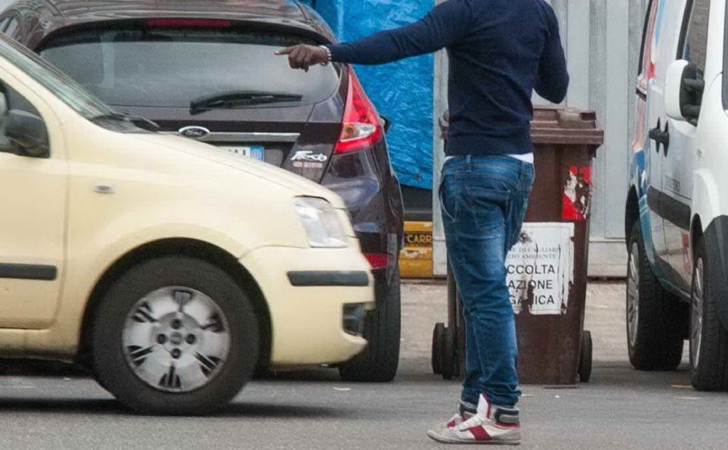 parcheggiatore abusivo roma