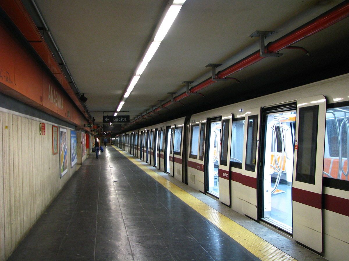 Vagone Metro A linea sospesa per un cane in galleria