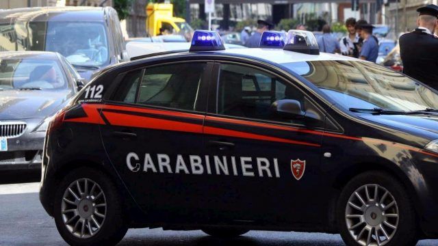 Ruba uno scooter, lungo inseguimento ed ostiense