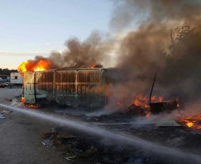 auto a fuoco campo rom