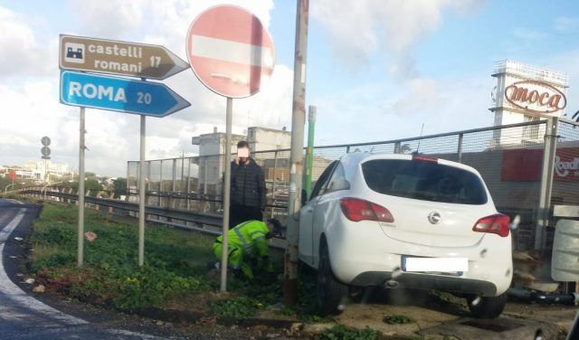 incidente bivio pomezia