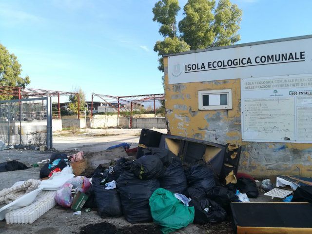 isola ecologica latina