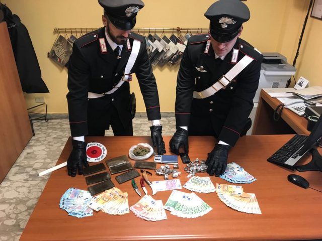 PALESTRINA - La droga sequestrata dai Carabinieri