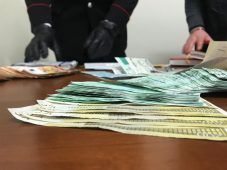 Arrestato strozzino all'Eur: «Per 9mila euro di prestito ne voleva indietro 50mila»