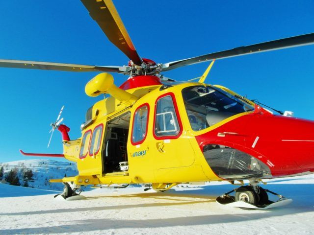 Tragedia in vacanza, bambina di 9 anni muore schiantandosi con gli sci ...