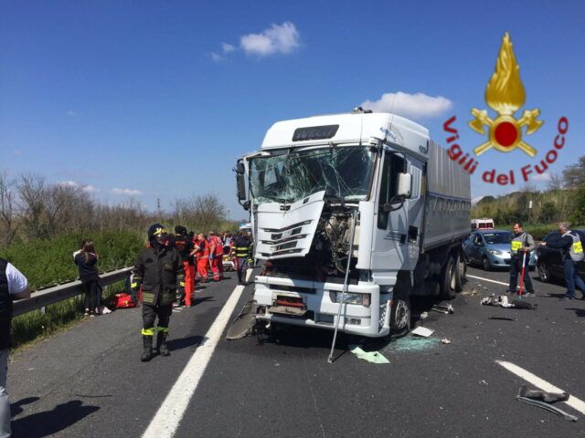 vigili del fuoco incidente autostrada2