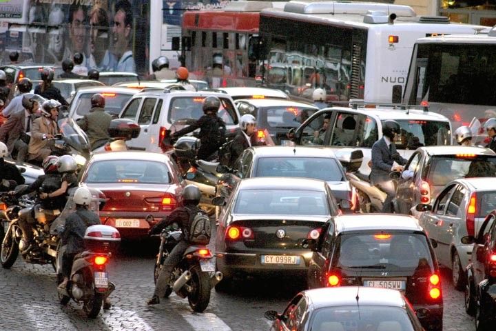 Smog a Roma, stop ai veicoli più inquinanti il 17 e 18 gennaio 2022 in fascia verde
