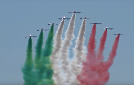 Le frecce tricolori in cielo il 2 giugno