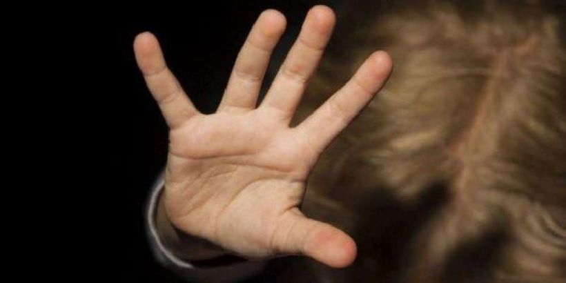Arrestato con l'accusa di violenza sessuale un uomo che ha allungato le mani verso una bimba di appena 10 anni