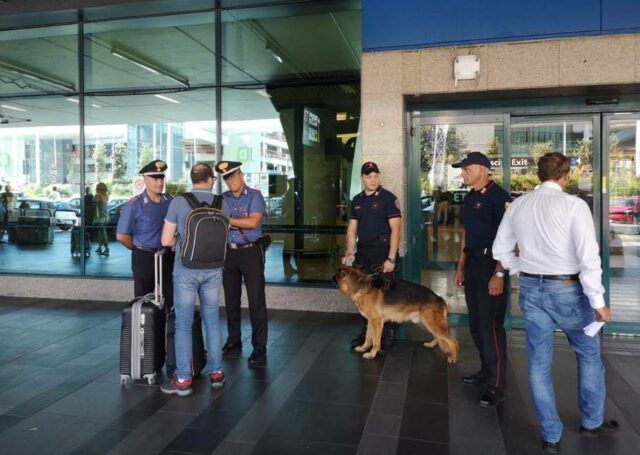 2019-07-18 CP AEROPORTI - Controlli dei Carabinieri della Compagnia Aeroporti di Roma a Fiumicino fiumicino
