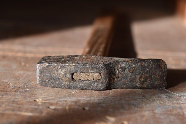 hammer-3987553_1280