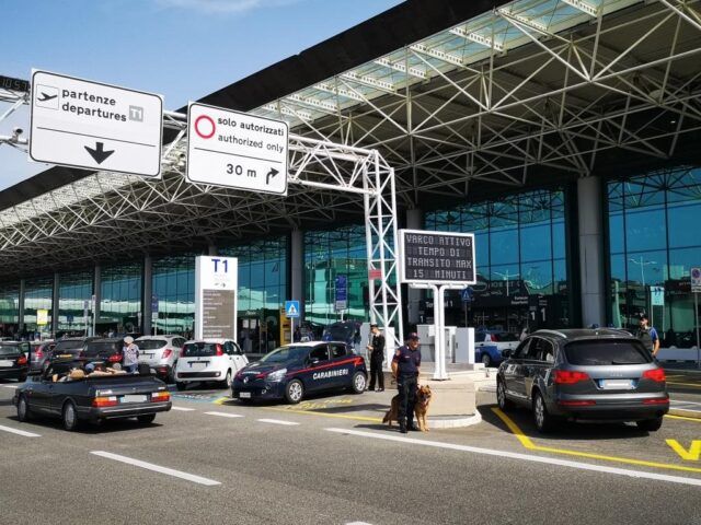 FIUMICINO controllo dei Carabinieri