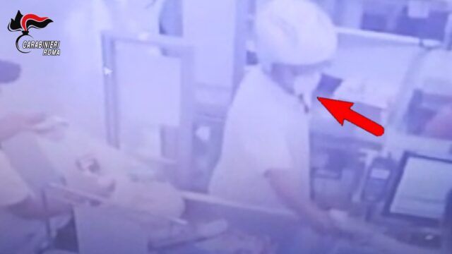 OSTIA - I rapinatori in azione (1)