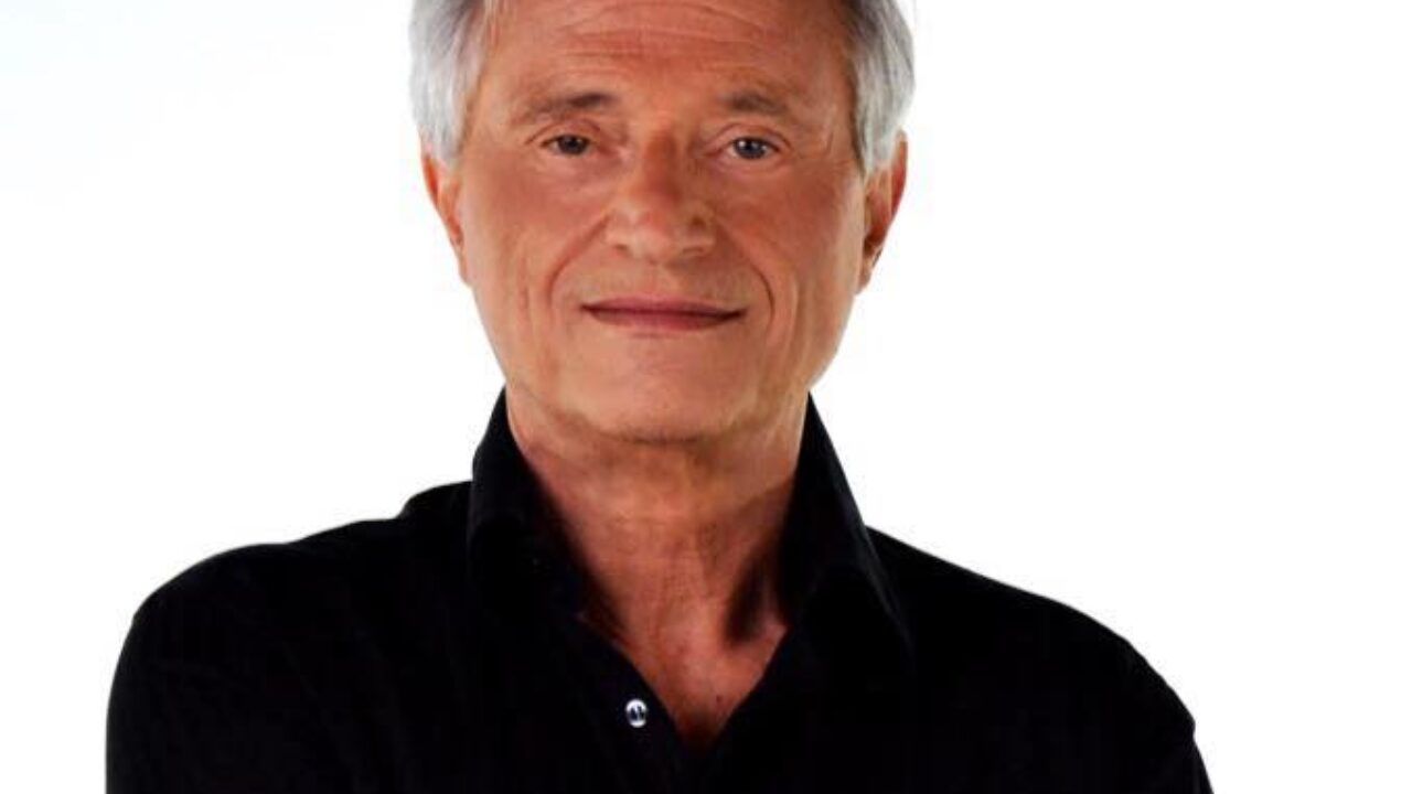 Amedeo Minghi Chi è Età Carriera Curiosità E Vita Privata Dell Ospite A Live Non è La D Urso