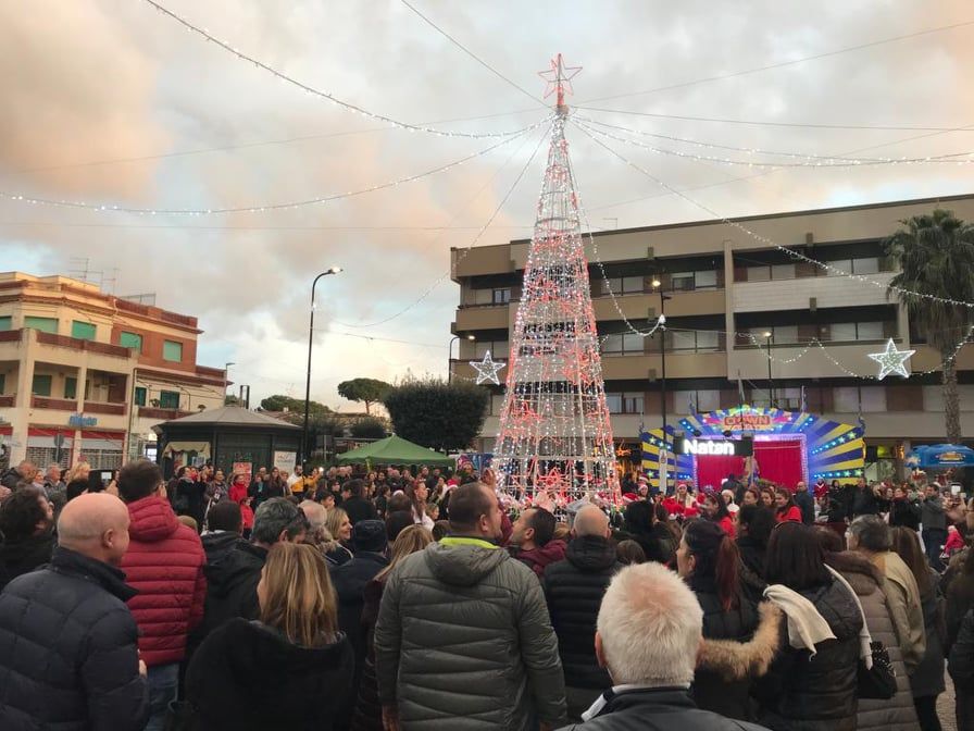 https://www.ilcorrieredellacitta.com/wp-content/uploads/2019/12/natale-Anzio-1.jpg