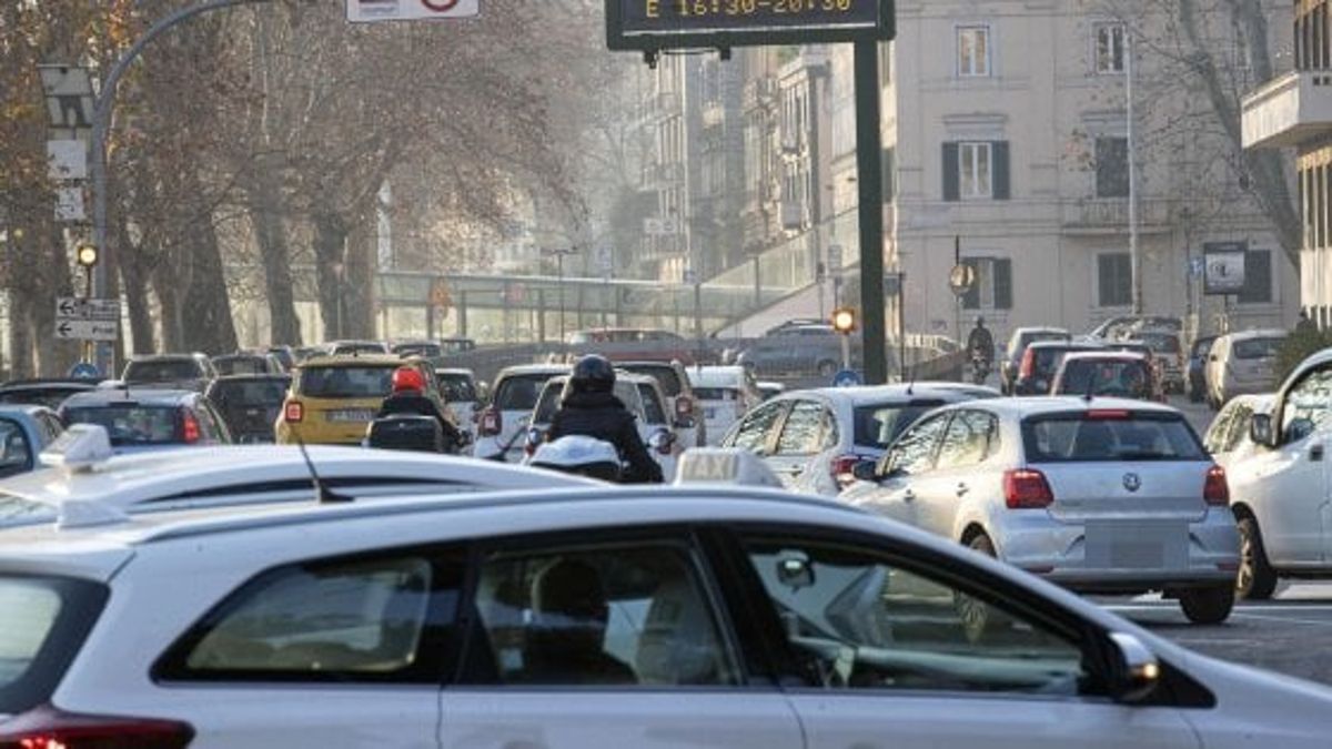 Roma, caldo e smog combinazione killer per cittadini
