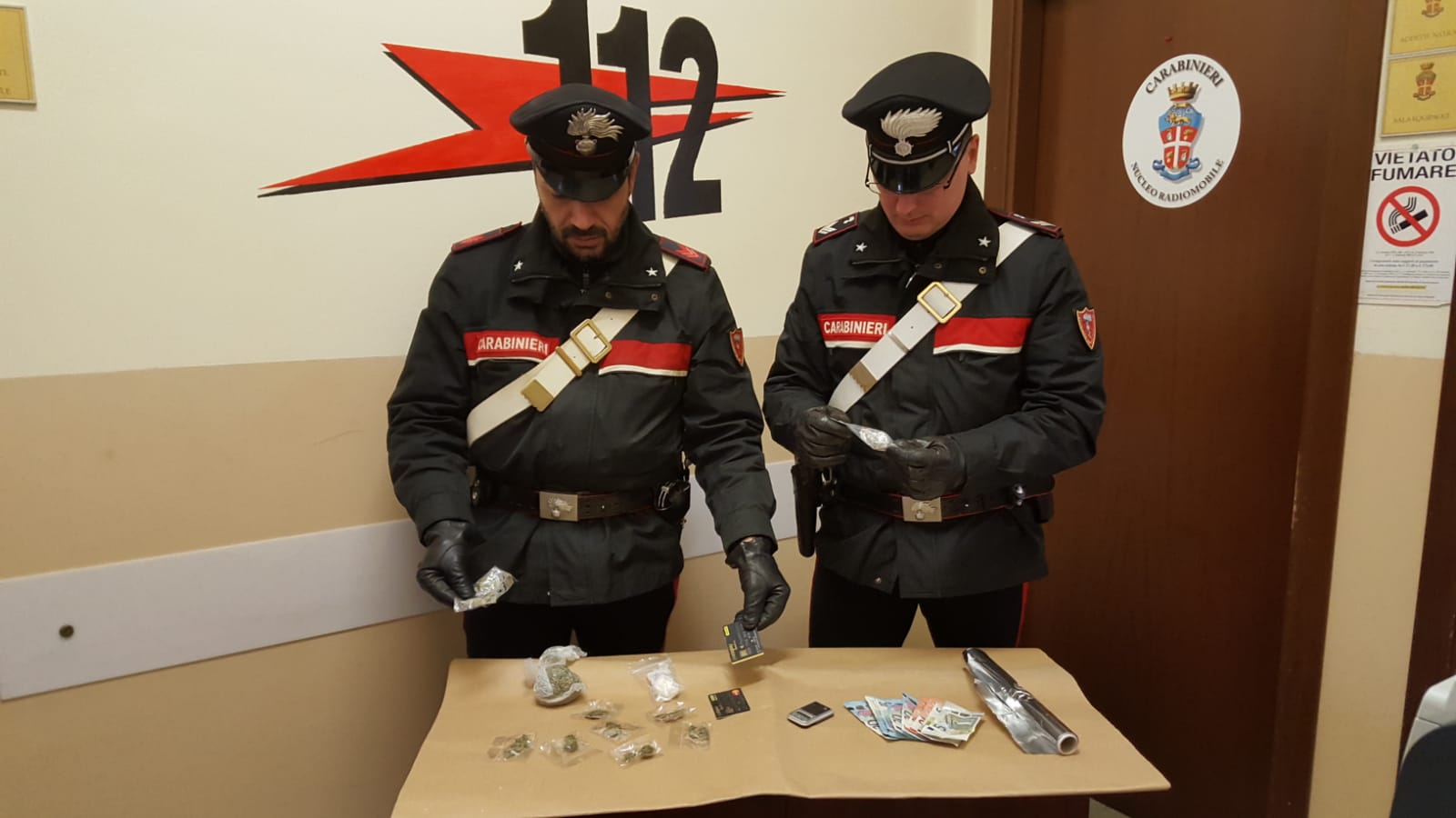 https://www.ilcorrieredellacitta.com/wp-content/uploads/2020/02/2020_02_14-POMEZIA-La-droga-e-la-refurtiva-recuperata-dai-Carabinieri-4.jpg