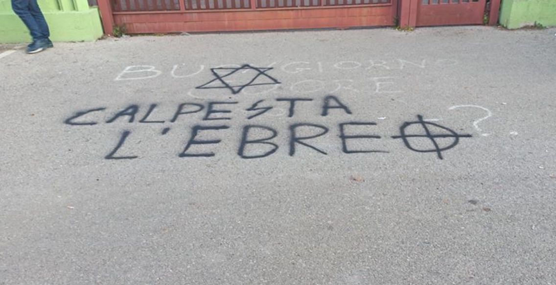 https://www.ilcorrieredellacitta.com/wp-content/uploads/2020/02/scritte-antisemite-pascal-pomezia.jpg