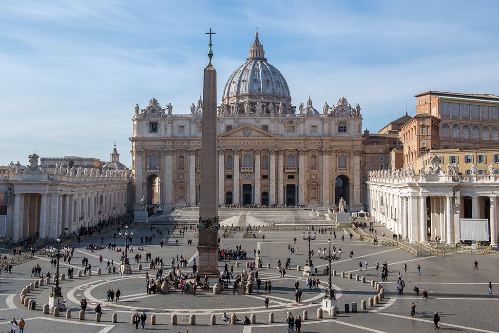 Vaticano: niente sesso prima del matrimonio