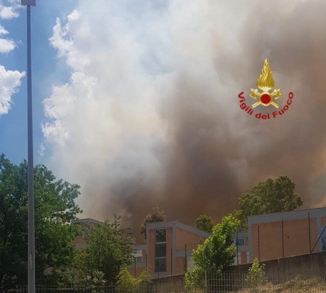 incendio via delle vigne