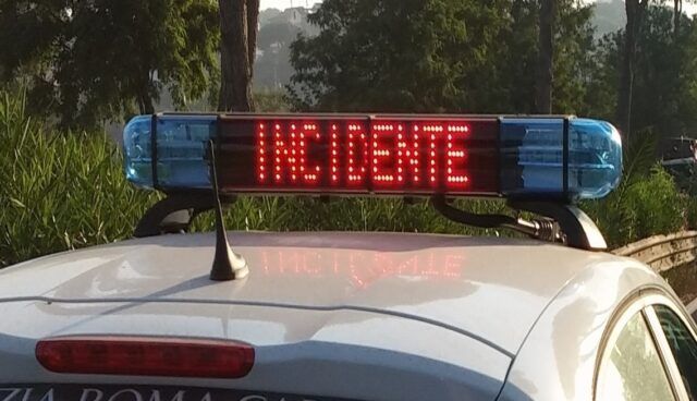incidente Polizia locale pontina incidente