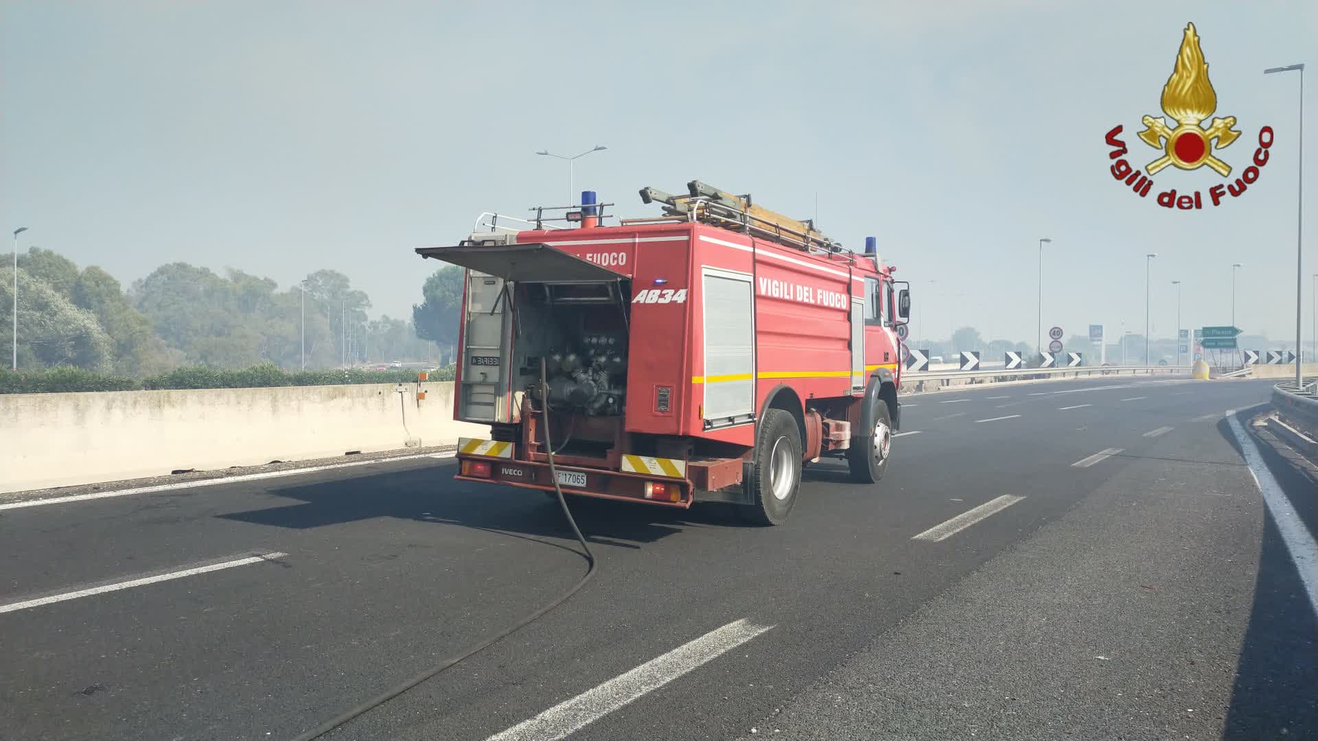 incendio auto sul gra