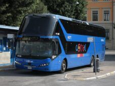 Autobus cotral danneggiato da un uomo drogato