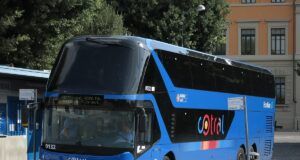 Autobus cotral danneggiato da un uomo drogato