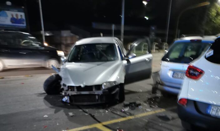 Nuovo Salario, tremendo incidente in via Monte Cervialto: ci sono feriti Nuovo Salario, tremendo incidente in via Monte Cervialto: ci sono feriti