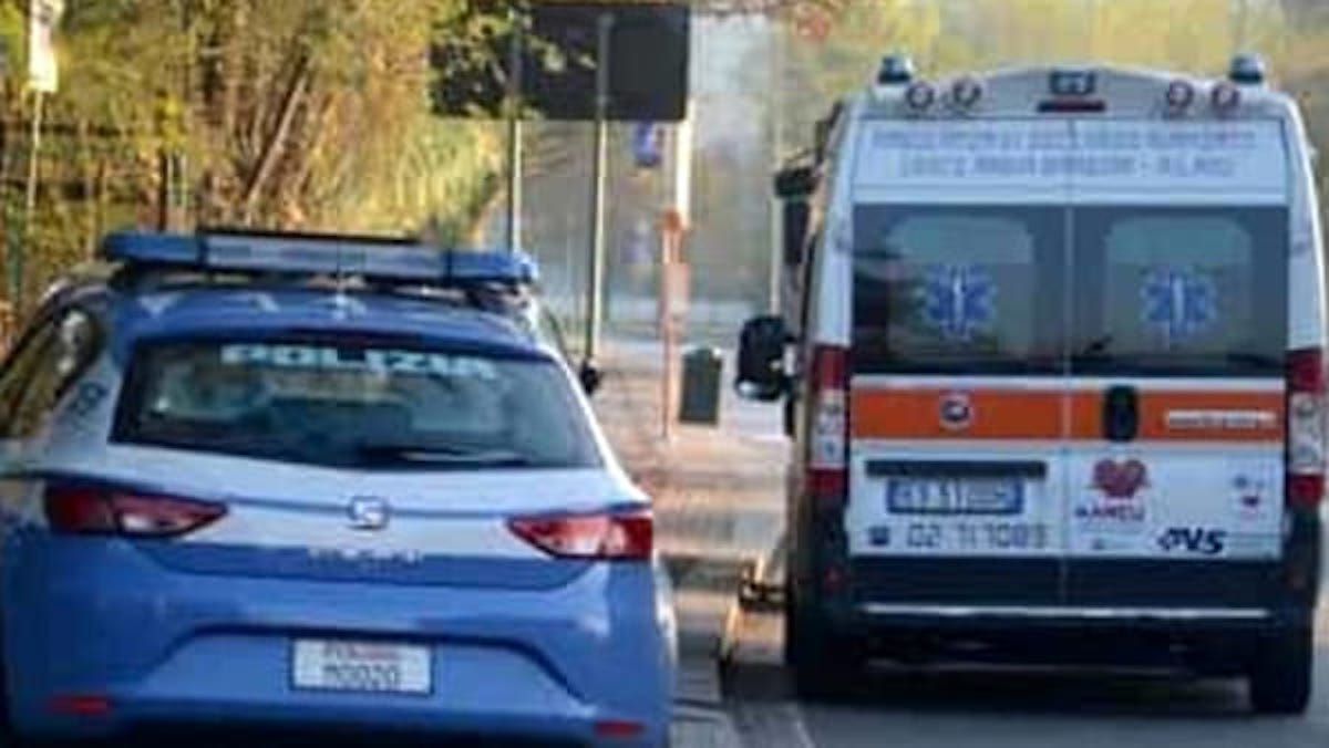 Polizia e ambulanza intervenute in zona Ottavia a Roma per il suicidio di oggi 27 aprile 2022