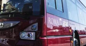 autobus Atac, cazzotto all'autista che ha bucato il pallone al Tufello