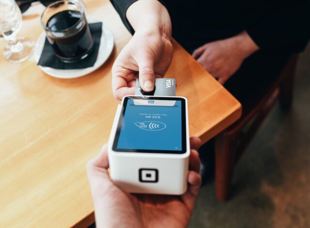 CashBack blake-wisz--JJg90OAnWI-unsplash