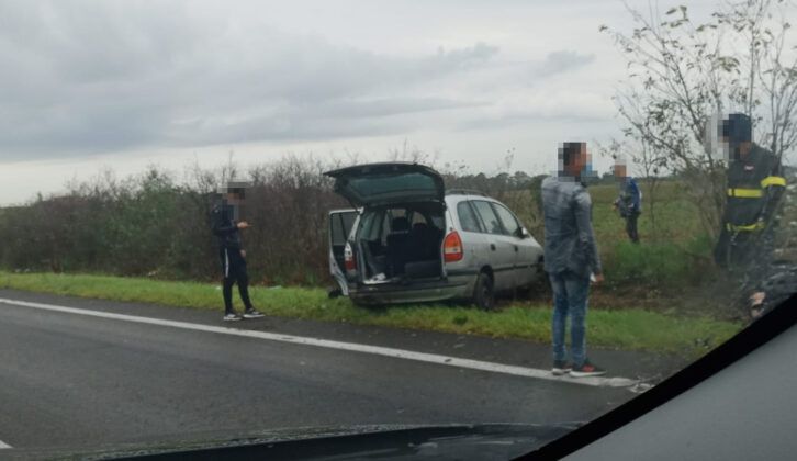 Sulla Pontina a folle velocità con il fucile di precisione: non si ferma all’alt, inseguito e bloccato dalla Polizia Sulla Pontina a folle velocità con il fucile di precisione: non si ferma all’alt, inseguito e bloccato dalla Polizia