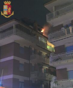 intervento polizia incendio Ostia