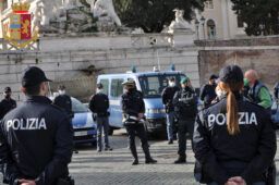 Polizia manifestazione Forza Nuova arresto