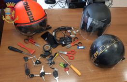 Rubano scooter e rivendono i pezzi, Tor Bella Monaca