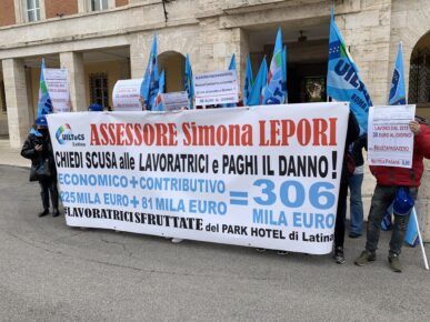 manifestazione protesta lavoratrici latina