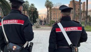 Controlli carabinieri verifica misure anti-Covid a Roma, Pigneto