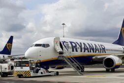 Aereo ryanair brindisi roma in pista in ritardo oggi 24 ottobre 2022